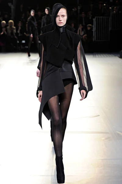 Look 36